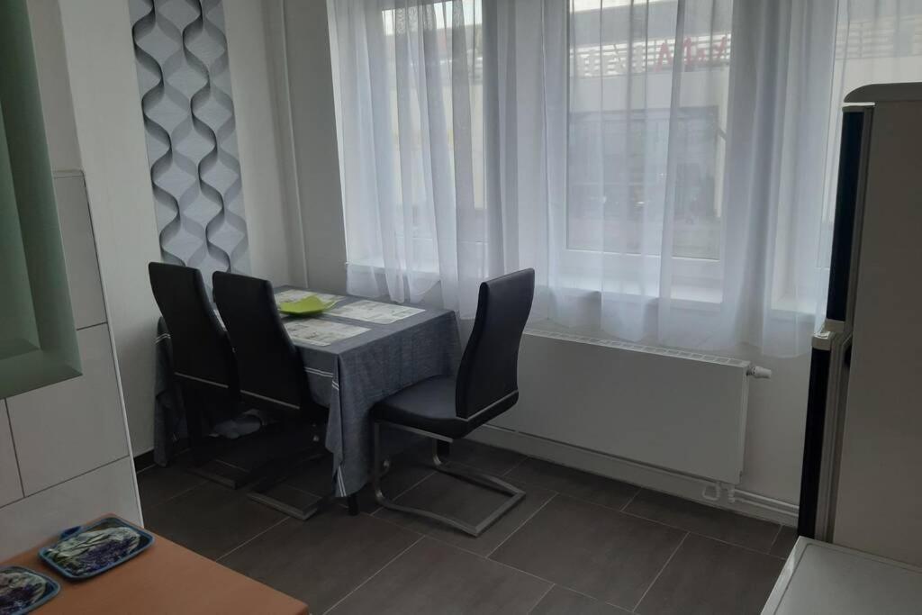 Prague Apartment In Most Near Golf Club, Aqua-Hipo-Autodrom In Most Exteriör bild