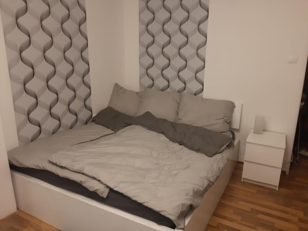 Prague Apartment In Most Near Golf Club, Aqua-Hipo-Autodrom In Most Exteriör bild